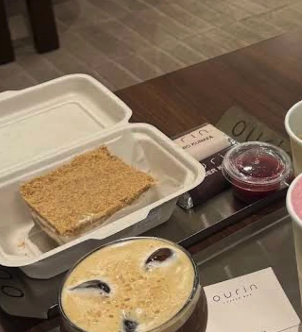 Coffee and desserts at Ourin